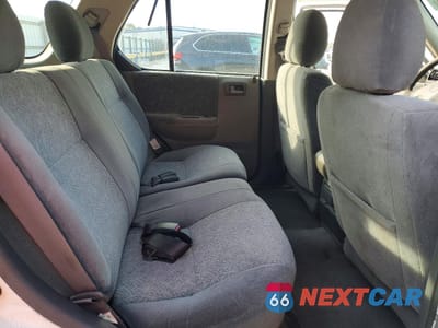 Zdjęcie 11 z 13 samochodu: 2000 ISUZU RODEO S VIN:4S2CK58W7Y4337741 - miniatura