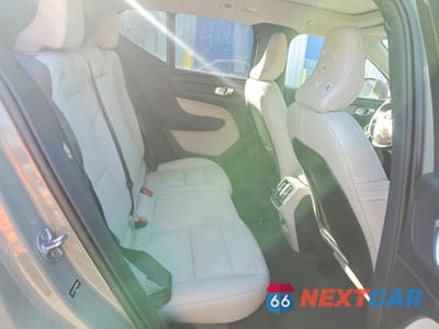 Zdjęcie 11 z 12 samochodu: 2023 VOLVO XC40 PLUS VIN:YV4L12UN4P2085898 - miniatura