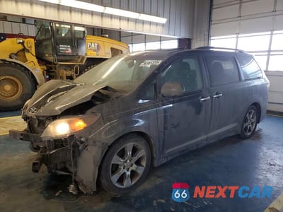 2014 TOYOTA SIENNA SPORT 5TDXK3DC4ES428690 - główne zdjęcie licytacji z USA - miniatura