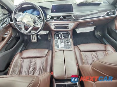 Zdjęcie 8 z 12 samochodu: 2018 BMW 750 XI VIN:WBA7B0C53JG527293 - miniatura