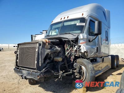 Drugie zdjęcie samochodu z przodu: 2018 FREIGHTLINER CASCADIA 125