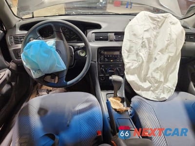 Zdjęcie 8 z 12 samochodu: 2001 TOYOTA CAMRY LE V6 VIN:4T1BF22K61U968501 - miniatura
