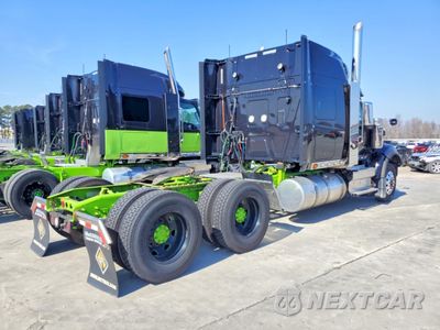 Czwarte zdjęcie samochodu z boku: 2024 INTERNATIONAL HX520 SEMI TRUCK VIN:3HSPAAPR8RN428660 - miniatura