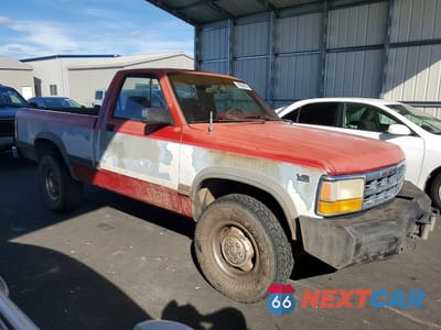 Czwarte zdjęcie samochodu z boku: 1991 DODGE DAKOTA VIN:1B7GG26Y2MS367429 - miniatura