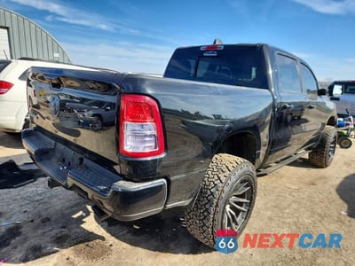 Trzecie zdjęcie samochodu z tyłu: 2021 RAM 1500 BIG HORN/LONE STAR VIN:1C6SRFBT1MN730945 - miniatura