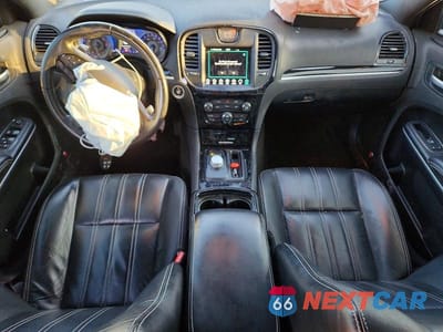 Zdjęcie 8 z 12 samochodu: 2018 CHRYSLER 300 S VIN:2C3CCABG6JH266760 - miniatura