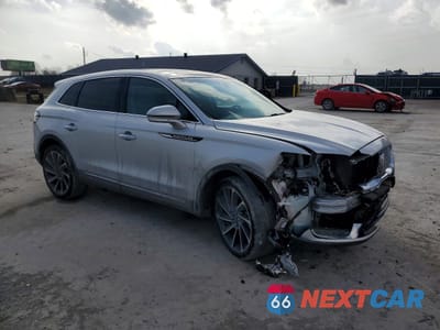 Czwarte zdjęcie samochodu z boku: 2019 LINCOLN NAUTILUS RESERVE VIN:2LMPJ8L92KBL66788 - miniatura