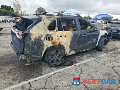 Trzecie zdjęcie samochodu z tyłu: 2022 TOYOTA RAV4 PRIME XSE VIN:JTMEB3FV9ND108797 - miniatura