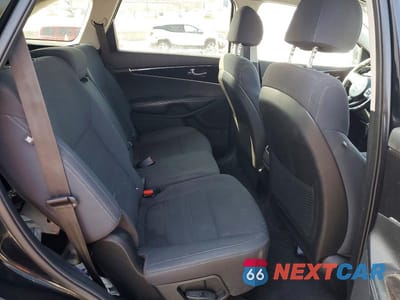 Zdjęcie 11 z 12 samochodu: 2018 KIA SORENTO LX VIN:5XYPG4A35JG357308 - miniatura
