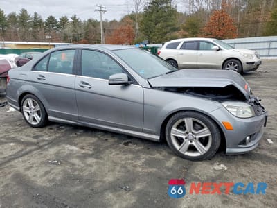 Czwarte zdjęcie samochodu z boku: 2010 MERCEDES-BENZ C 300 4MATIC VIN:WDDGF8BB3AR114958 - miniatura