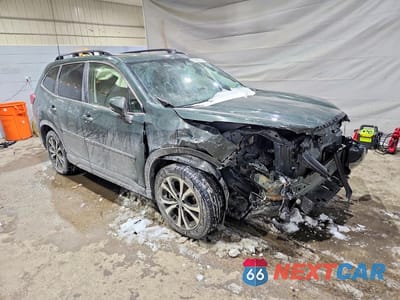 Czwarte zdjęcie samochodu z boku: 2023 SUBARU FORESTER LIMITED VIN:JF2SKAPC1PH406505 - miniatura