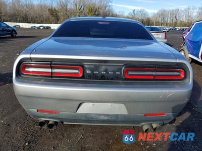 Zdjęcie 6 z 12 samochodu: 2016 DODGE CHALLENGER SXT VIN:2C3CDZAG1GH278921 - miniatura