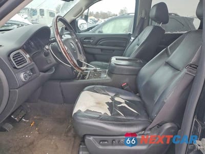 Zdjęcie 7 z 12 samochodu: 2014 GMC YUKON DENALI VIN:1GKS2EEF2ER210555 - miniatura