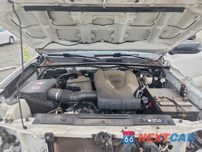 Zdjęcie 11 z 12 samochodu: 2018 TOYOTA TACOMA SR5 V6 VIN:5TFAZ5CN2JX068694 - miniatura
