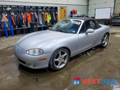 2003 MAZDA MX-5 MIATA BASE JM1NB353X30304462 - główne zdjęcie licytacji z USA - miniatura