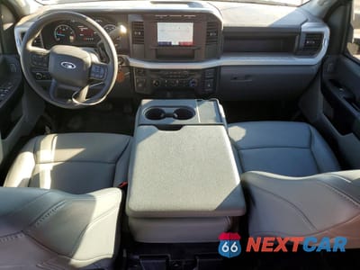 Zdjęcie 8 z 12 samochodu: 2024 FORD F450 SUPER DUTY VIN:1FT8W4DT8REF85987 - miniatura