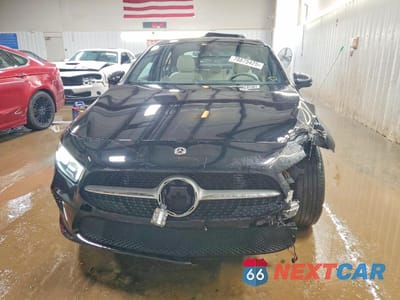 Piąte zdjęcie samochodu w środku: 2020 MERCEDES-BENZ A 220 4MATIC VIN:W1K3G4FBXLJ214782 - miniatura