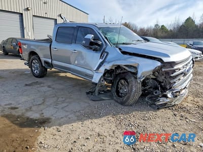 Czwarte zdjęcie samochodu z boku: 2023 FORD F350 SUPER DUTY VIN:1FT8W3BT0PEC40365 - miniatura
