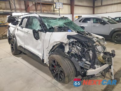 Czwarte zdjęcie samochodu z boku: 2023 FORD EXPLORER ST VIN:1FM5K8GC5PGB94648 - miniatura