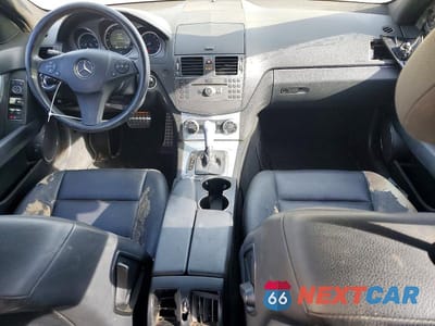 Zdjęcie 8 z 12 samochodu: 2011 MERCEDES-BENZ C 300 VIN:WDDGF5EB2BF635666 - miniatura