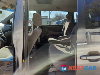 Zdjęcie 11 z 12 samochodu: 2004 TOYOTA SIENNA CE VIN:5TDZA23C245101226 - miniatura