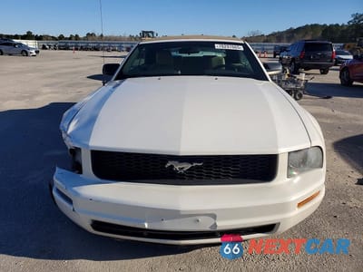 Piąte zdjęcie samochodu w środku: 2007 FORD MUSTANG VIN:1ZVFT84N575353494 - miniatura