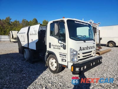 Czwarte zdjęcie samochodu z boku: 2021 ISUZU NPR HD REFUSE TRUCK VIN:54DC4W1D0MS206303 - miniatura