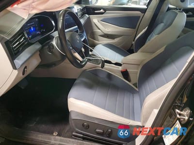 Zdjęcie 7 z 11 samochodu: 2025 VOLKSWAGEN JETTA SE VIN:3VW7X7BU2SM043979 - miniatura