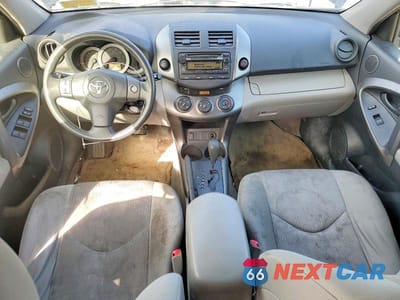 Zdjęcie 8 z 12 samochodu: 2012 TOYOTA RAV4 VIN:JTMJF4DVXC5057054 - miniatura