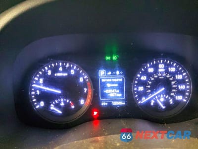 Zdjęcie 9 z 12 samochodu: 2018 HYUNDAI TUCSON SEL VIN:KM8J3CA46JU738972 - miniatura