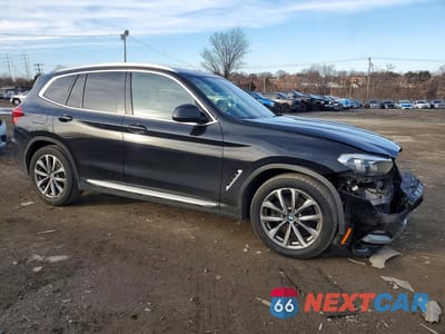 Czwarte zdjęcie samochodu z boku: 2018 BMW X3 XDRIVE30I VIN:5UXTR9C55JLD74832 - miniatura