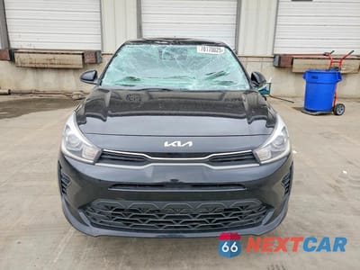 Piąte zdjęcie samochodu w środku: 2022 KIA RIO VIN:3KPA24AD9NE484627 - miniatura