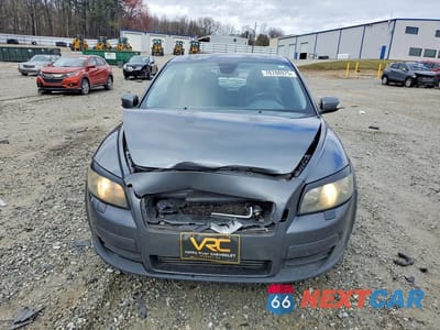 Piąte zdjęcie samochodu w środku: 2010 VOLVO C30 T5 VIN:YV1672MK3A2173489 - miniatura