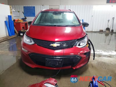 Piąte zdjęcie samochodu w środku: 2021 CHEVROLET BOLT EV PREMIER VIN:1G1FZ6S06M4103253 - miniatura