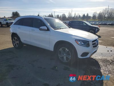Czwarte zdjęcie samochodu z boku: 2017 MERCEDES-BENZ GLC 300 4MATIC VIN:WDC0G4KB4HF162069 - miniatura