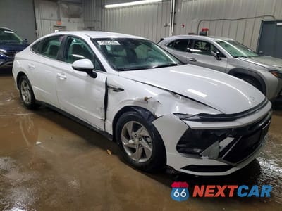 Czwarte zdjęcie samochodu z boku: 2025 HYUNDAI SONATA SE VIN:KMHL24JA5SA490675 - miniatura