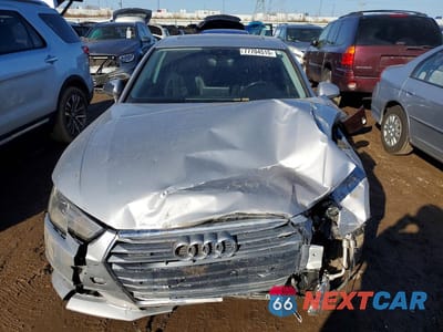 Piąte zdjęcie samochodu w środku: 2017 AUDI A4 PREMIUM VIN:WAUANAF43HN016890 - miniatura
