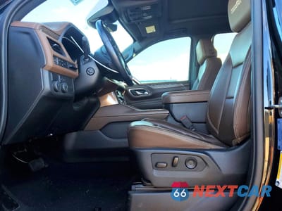 Zdjęcie 7 z 13 samochodu: 2023 CHEVROLET SUBURBAN 6.2L V8 HIGH COUNTRY VIN:1GNSCGKL9PR290932 - miniatura