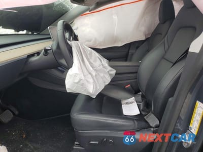 Zdjęcie 7 z 11 samochodu: 2023 TESLA MODEL Y VIN:7SAYGDEE3PA032544 - miniatura