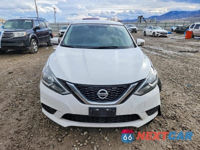 Piąte zdjęcie samochodu w środku: 2016 NISSAN SENTRA S VIN:3N1AB7AP3GY252878 - miniatura