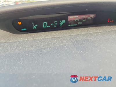 Zdjęcie 9 z 13 samochodu: 2013 TOYOTA PRIUS FOUR VIN:JTDKN3DU2D5666083 - miniatura