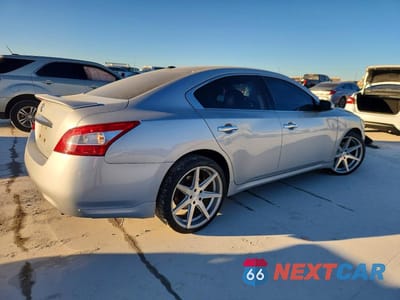 Trzecie zdjęcie samochodu z tyłu: 2011 NISSAN MAXIMA S VIN:1N4AA5AP6BC835411 - miniatura