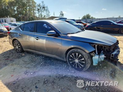 Czwarte zdjęcie samochodu z boku: 2019 NISSAN ALTIMA 2.5 S VIN:1N4BL4BV6KC230021 - miniatura