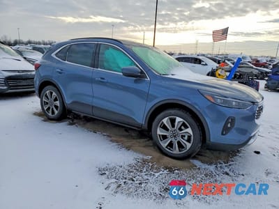 Czwarte zdjęcie samochodu z boku: 2024 FORD ESCAPE PLATINUM VIN:1FMCU9JA2RUB46978 - miniatura