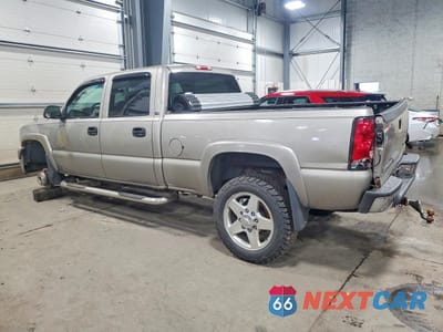 Drugie zdjęcie samochodu z przodu: 2001 CHEVROLET SILVERADO K2500 HEAVY DUTY VIN:1GCHK23151F190146 - miniatura