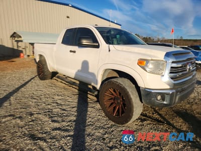 Czwarte zdjęcie samochodu z boku: 2017 TOYOTA TUNDRA DOUBLE CAB SR VIN:5TFRM5F17HX119126 - miniatura