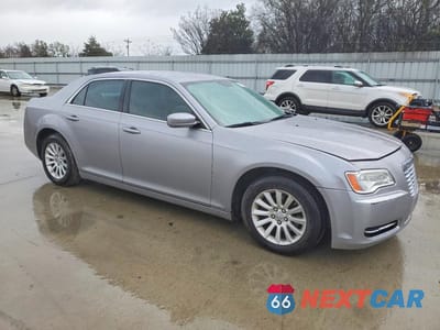 Czwarte zdjęcie samochodu z boku: 2014 CHRYSLER 300 VIN:2C3CCAAG2EH118984 - miniatura