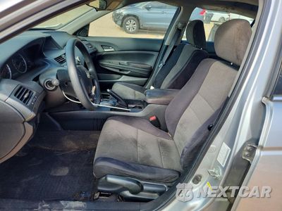 Zdjęcie 7 z 13 samochodu: 2009 HONDA ACCORD VIN:1HGCP26329A124124 - miniatura