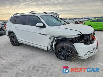 Czwarte zdjęcie samochodu z boku: 2019 VOLKSWAGEN ATLAS SEL VIN:1V2SR2CA2KC562352 - miniatura