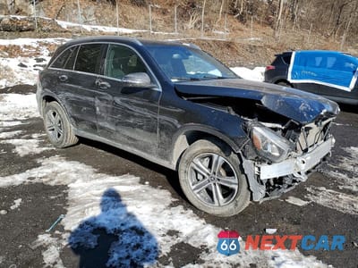 Czwarte zdjęcie samochodu z boku: 2019 MERCEDES-BENZ GLC 300 4MATIC VIN:WDC0G4KB8KV144994 - miniatura